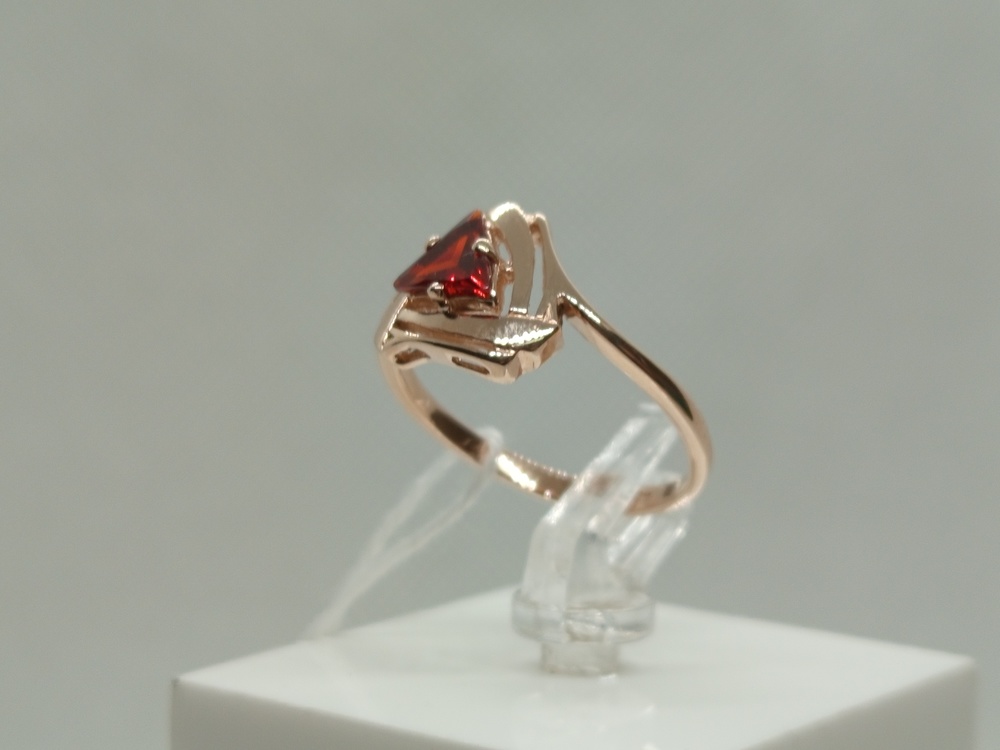 КОЛКМ585 КОЛЬЦО С КАМНЕМ (Au 585)