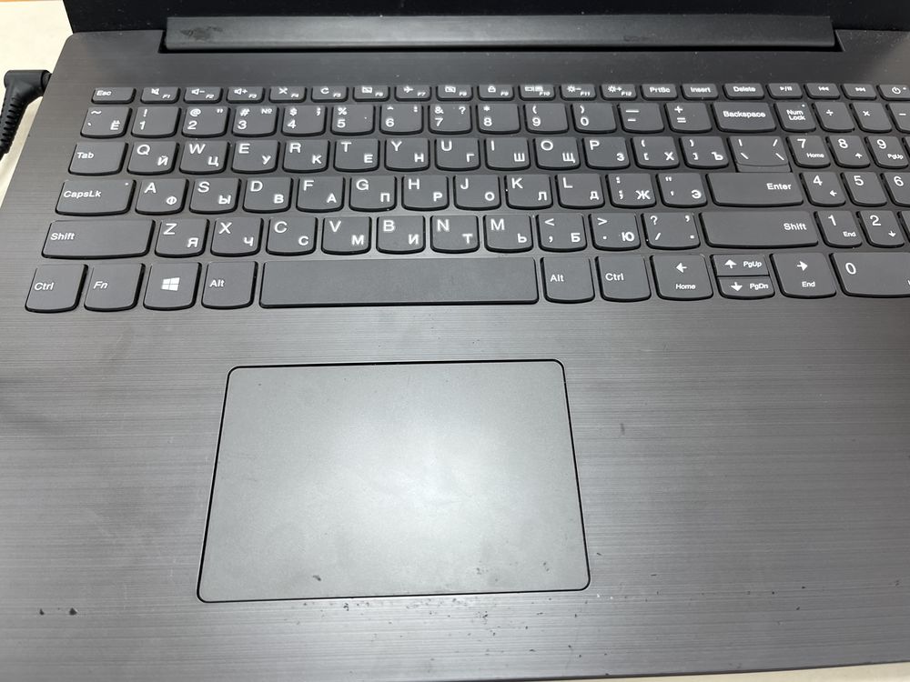 Ноутбук Lenovo 330; Core i3-7020U, GeForce MX150 (25 W), 12 Гб, 256 Гб, 500 Гб