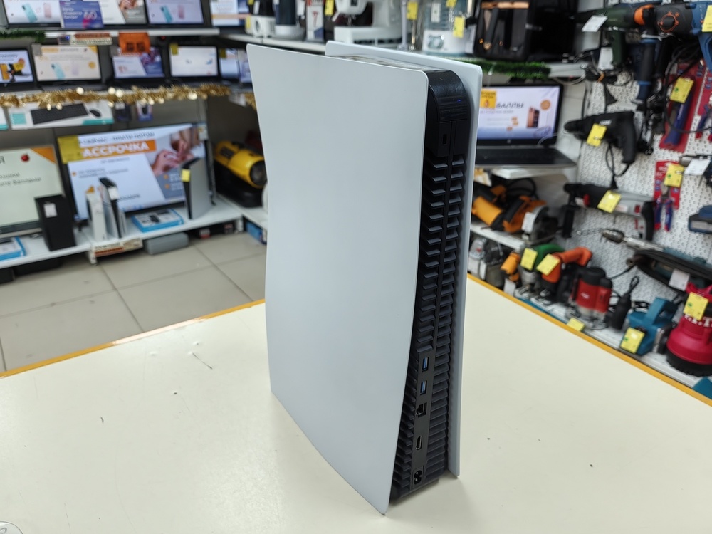 Игровая приставка PlayStation 5 825Gb (С дисководом)