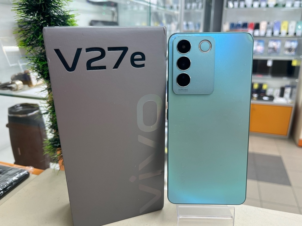 Смартфон Vivo V27e 8/128