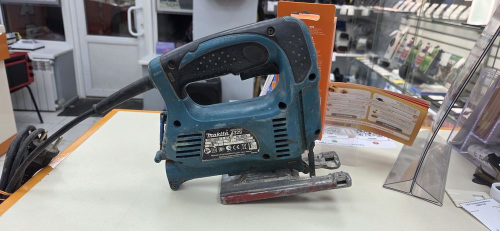 Лобзик Makita 4329X1