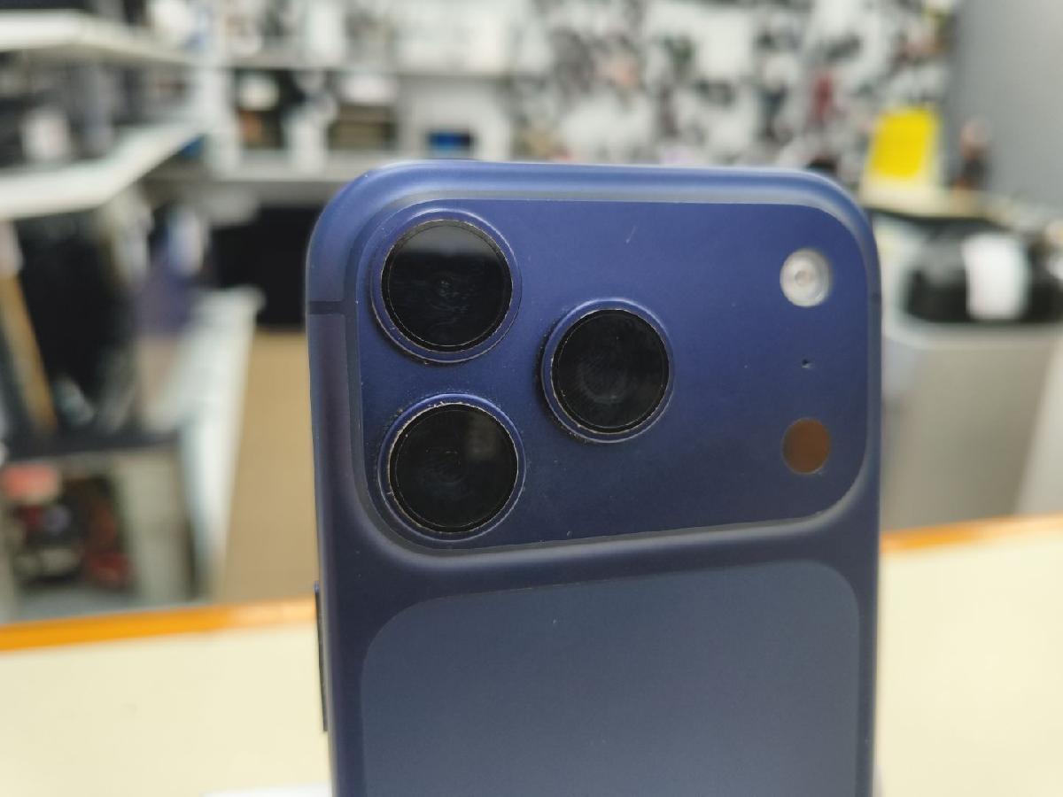 Смартфон Apple Iphone 17 Pro 256Gb