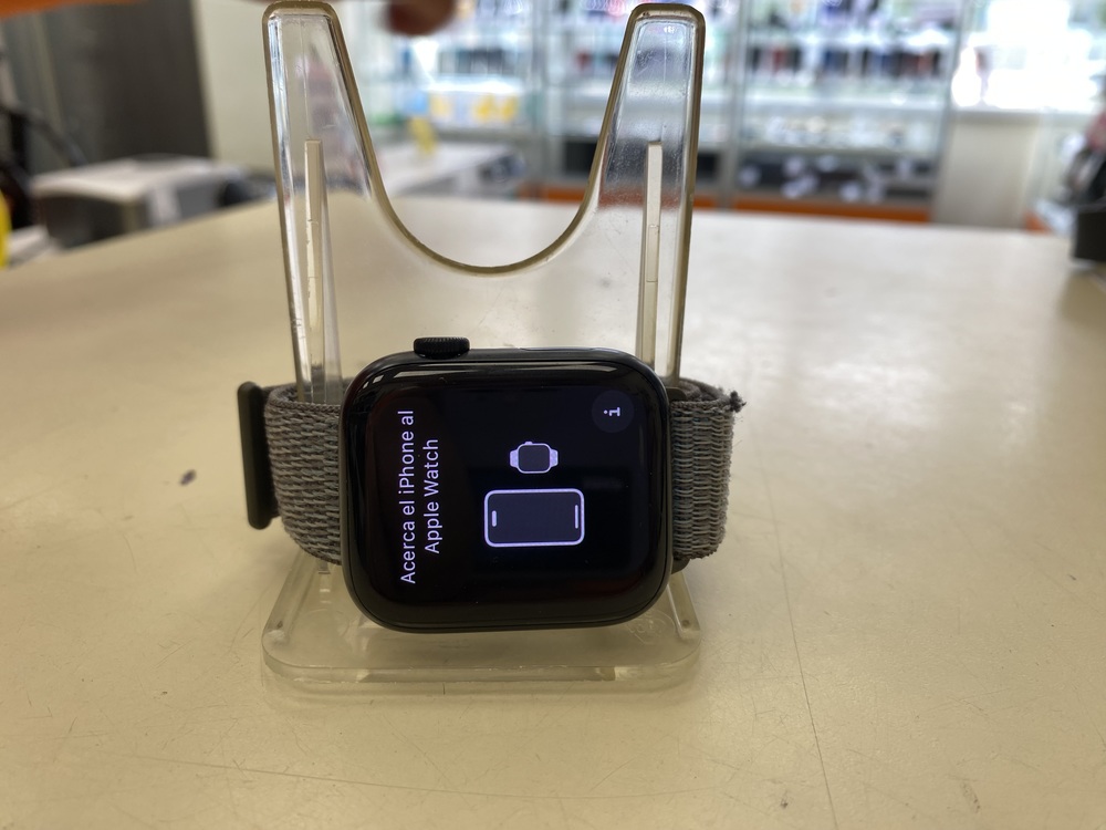 Смарт-часы Apple Watch Series 7 45mm