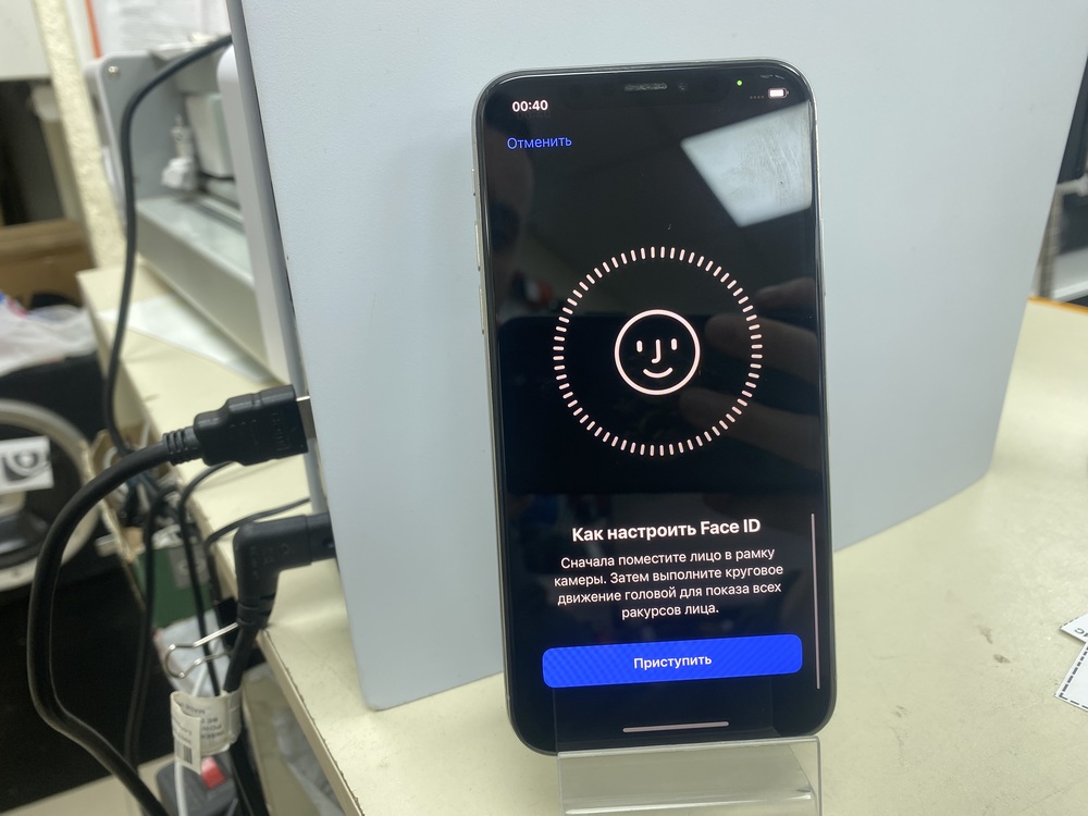 Смартфон Apple iPhone X 64Gb