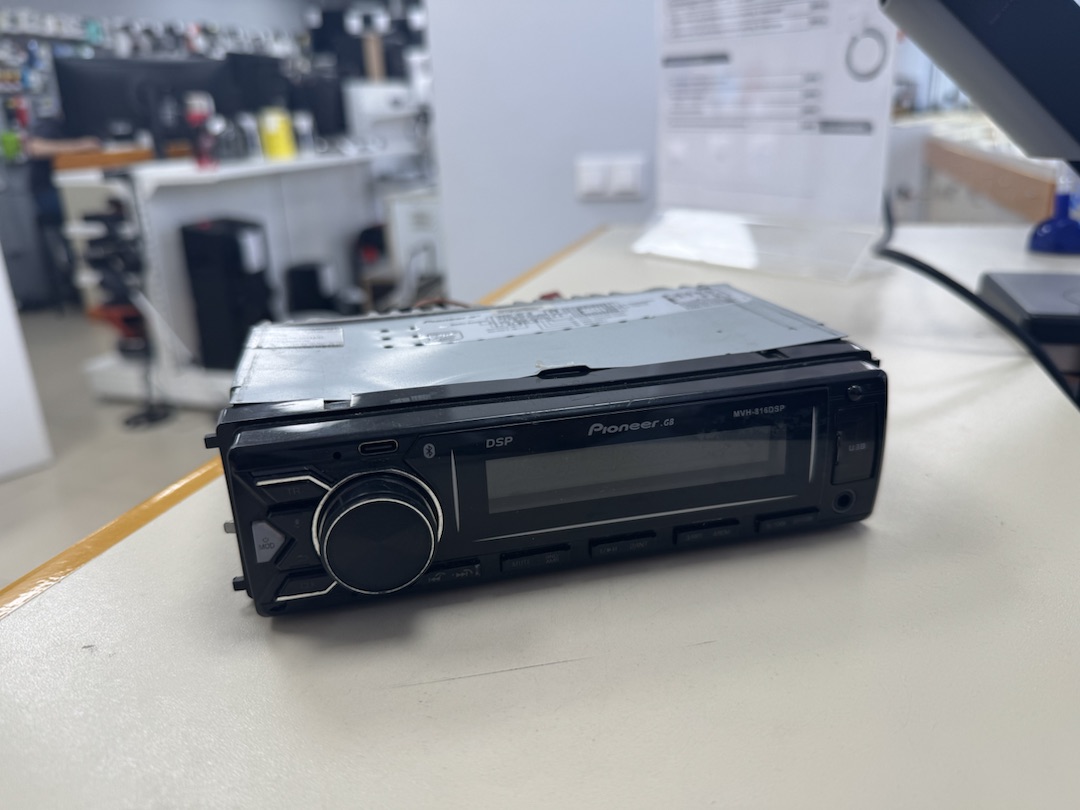 Автомагнитола Pioneer MVH-816DSP