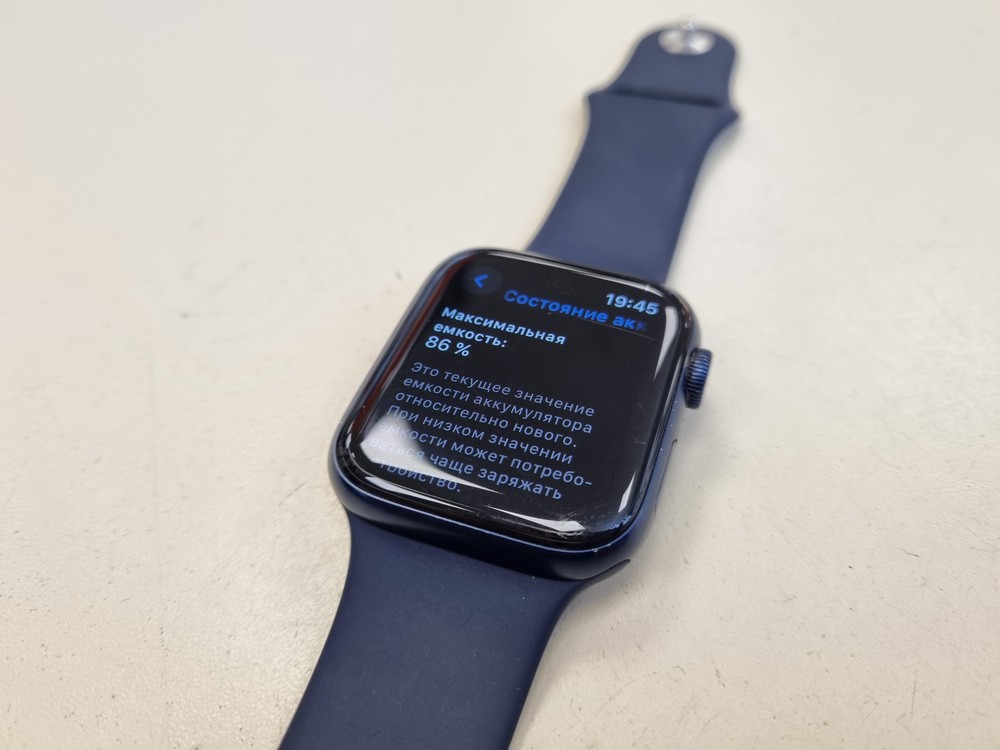 Смарт-часы Apple Watch Series 6 44 мм