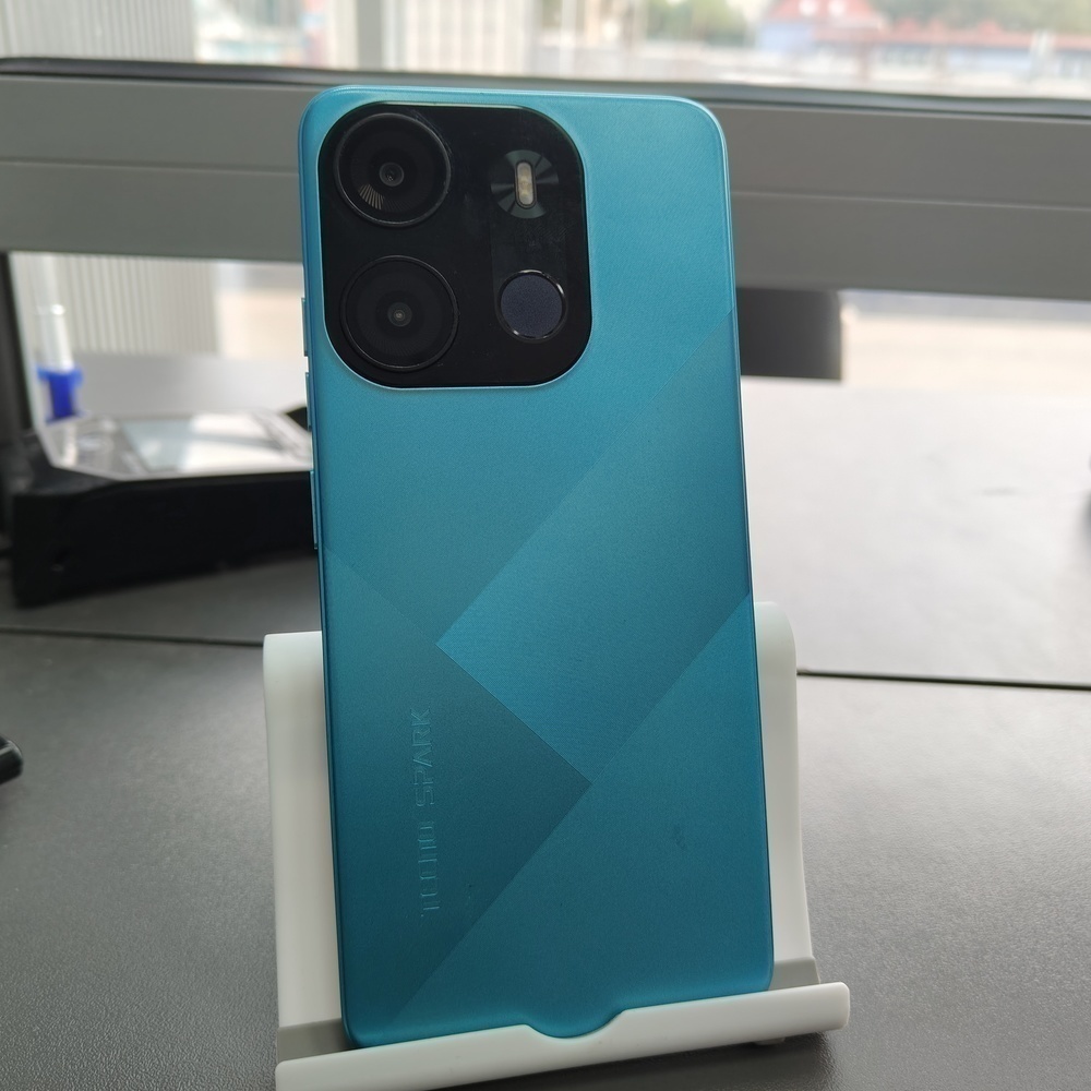Смартфон Tecno Spark Go 2023 3/64