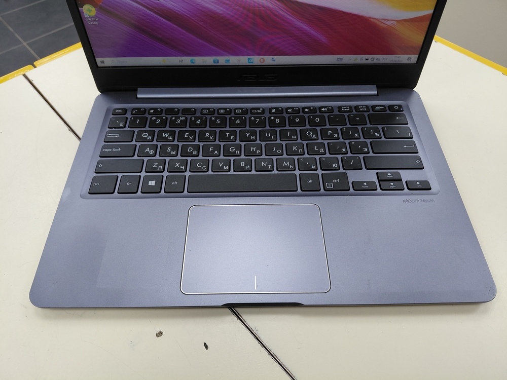 Ноутбук ASUS; Celeron N3350, Intel HD Graphics 500, 4 Гб, 128 Гб, Нет