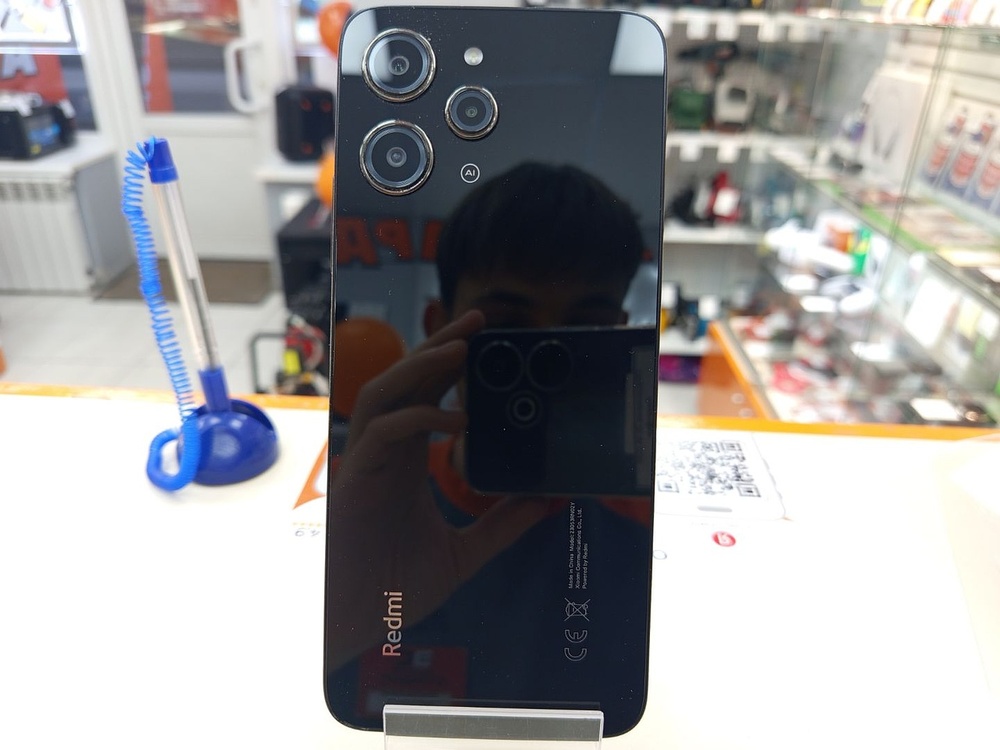 Смартфон Xiaomi Redmi 12 8/256
