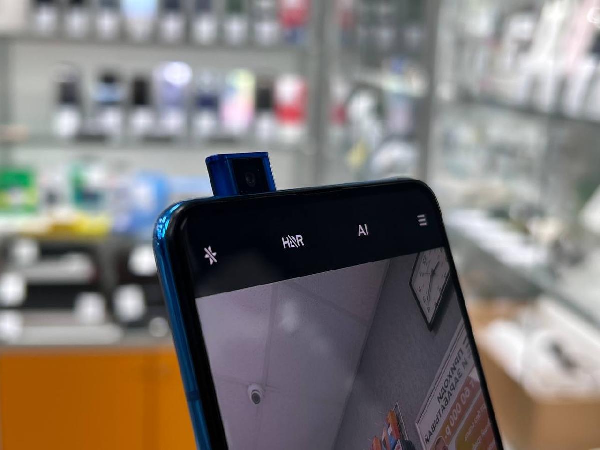 Смартфон Xiaomi Mi 9T 6/128