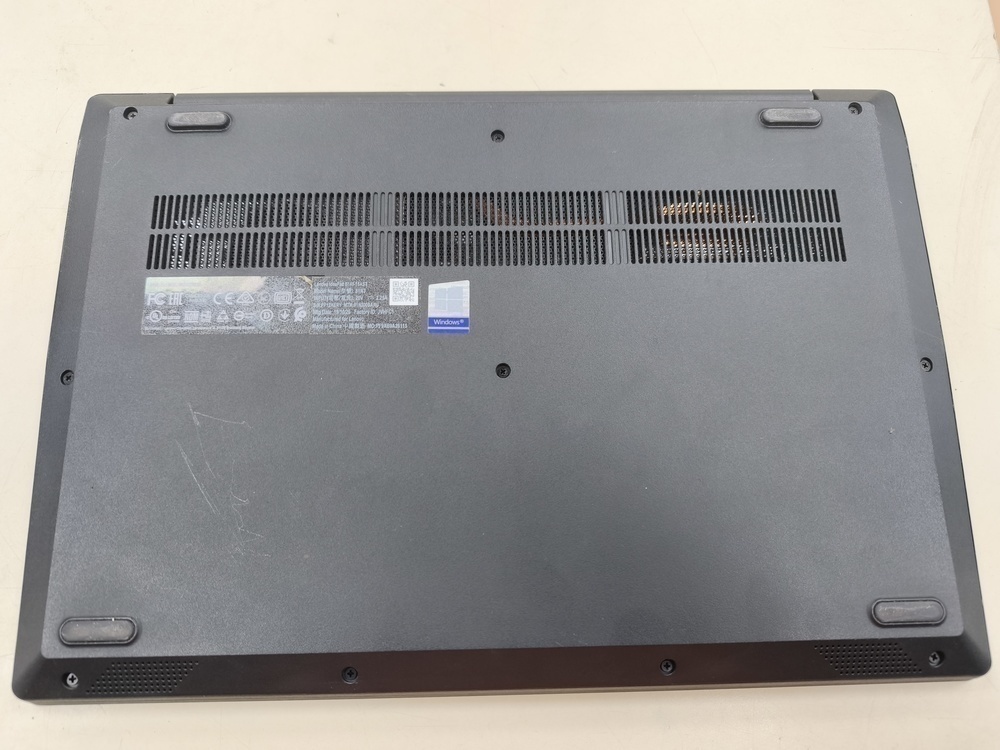 Ноутбук Lenovo 320-15ISK; Core i3-6006U, GeForce 920MX, 8 Гб, Нет, 500 Гб