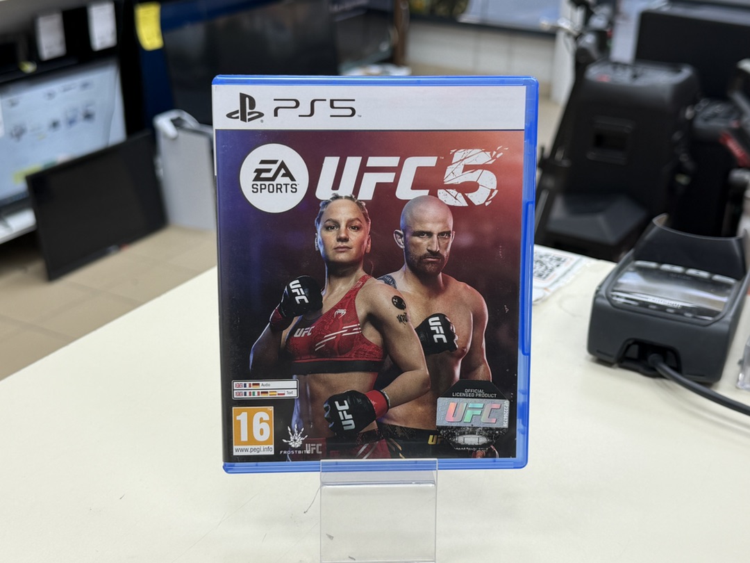 Игра Playstation 5 UFC5