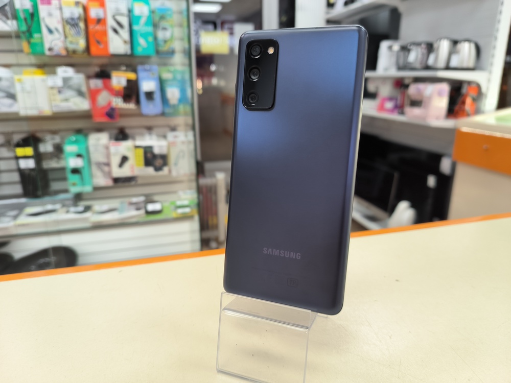 Смартфон Samsung Galaxy S20 FE 6/128