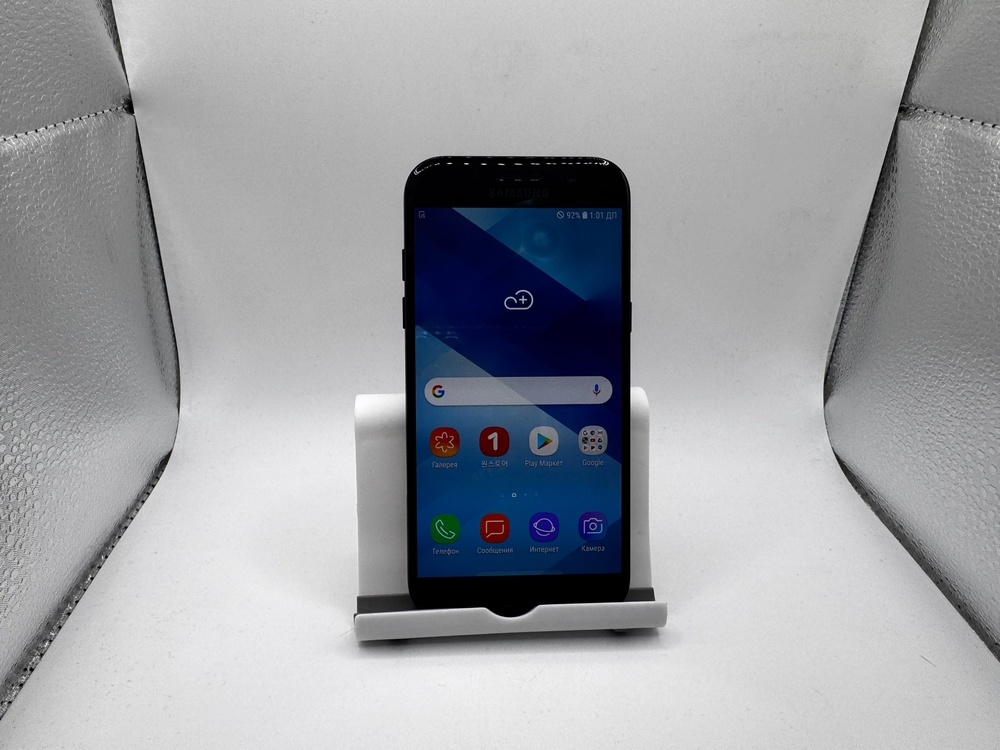 Смартфон Samsung Galaxy J5 2017