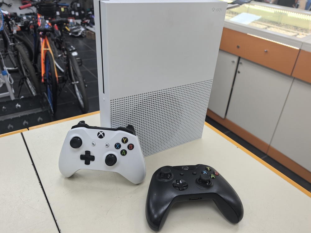 Игровая приставка Xbox One S 500Gb