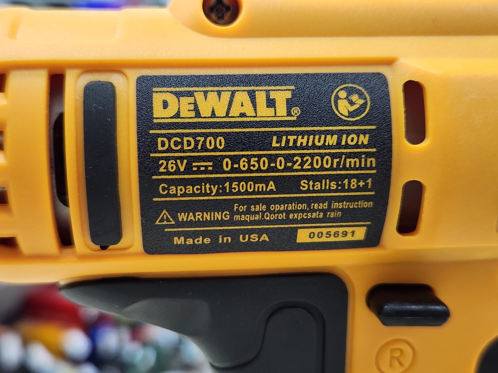 Шуруповерт Dewalt 26V
