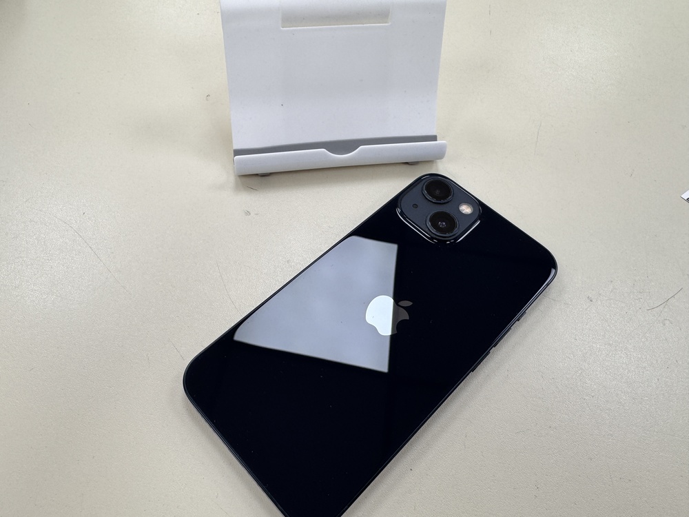 Смартфон Apple iPhone 13 128Gb