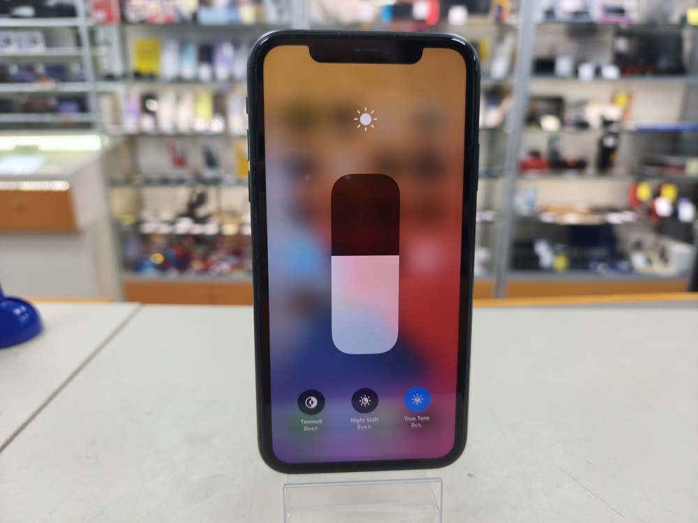 Смартфон Apple iPhone 11 64Gb