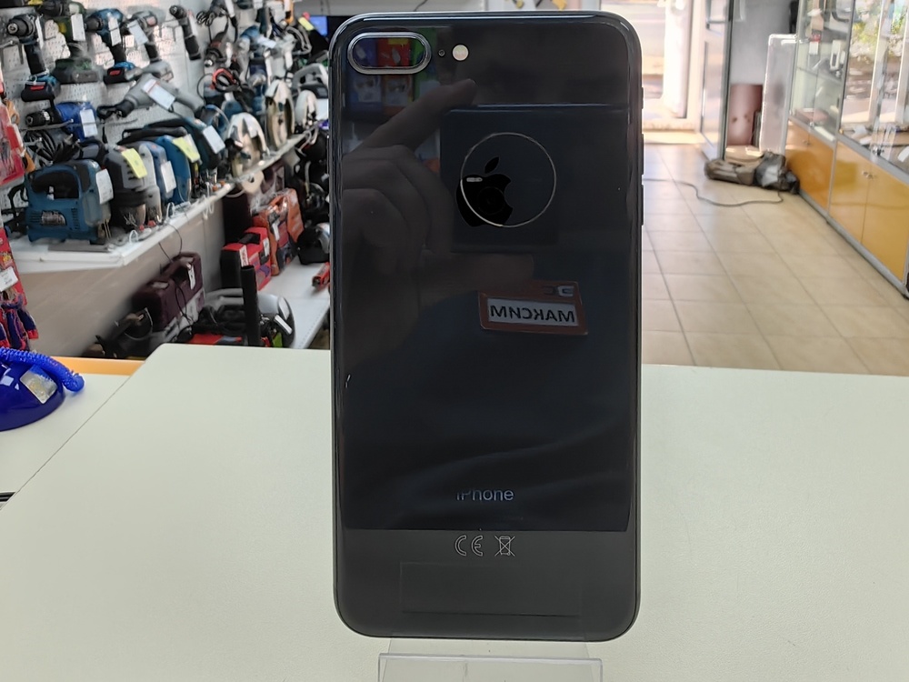 Смартфон Apple iPhone 8 Plus 64Gb