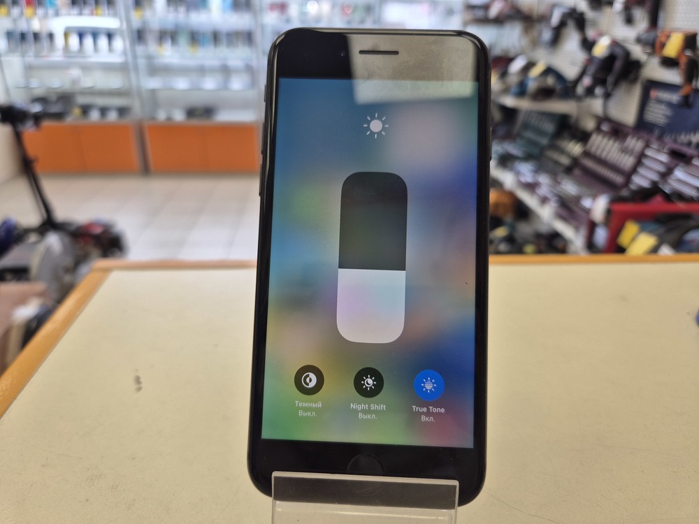 Смартфон Apple iPhone 8 64Gb