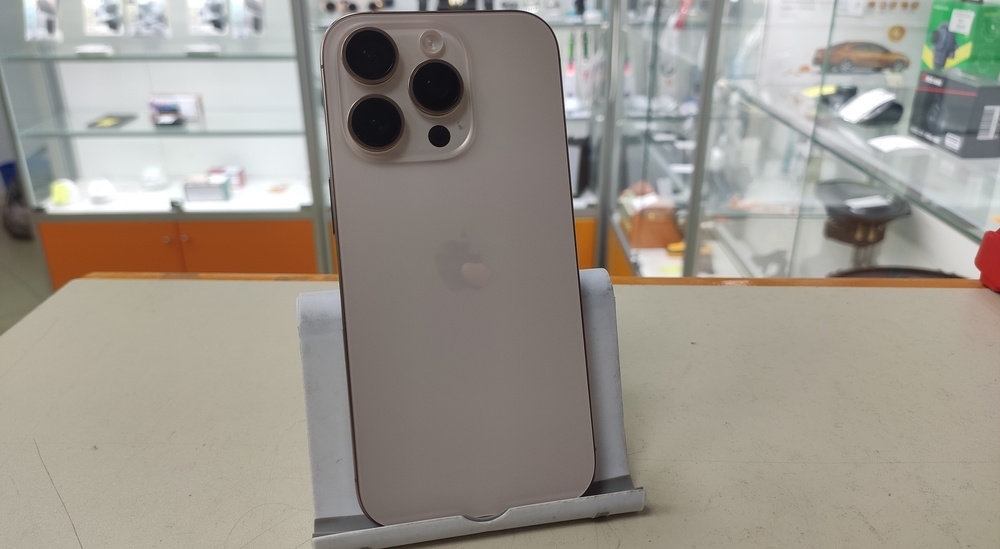 Смартфон Apple Iphone 16 Pro 128Gb