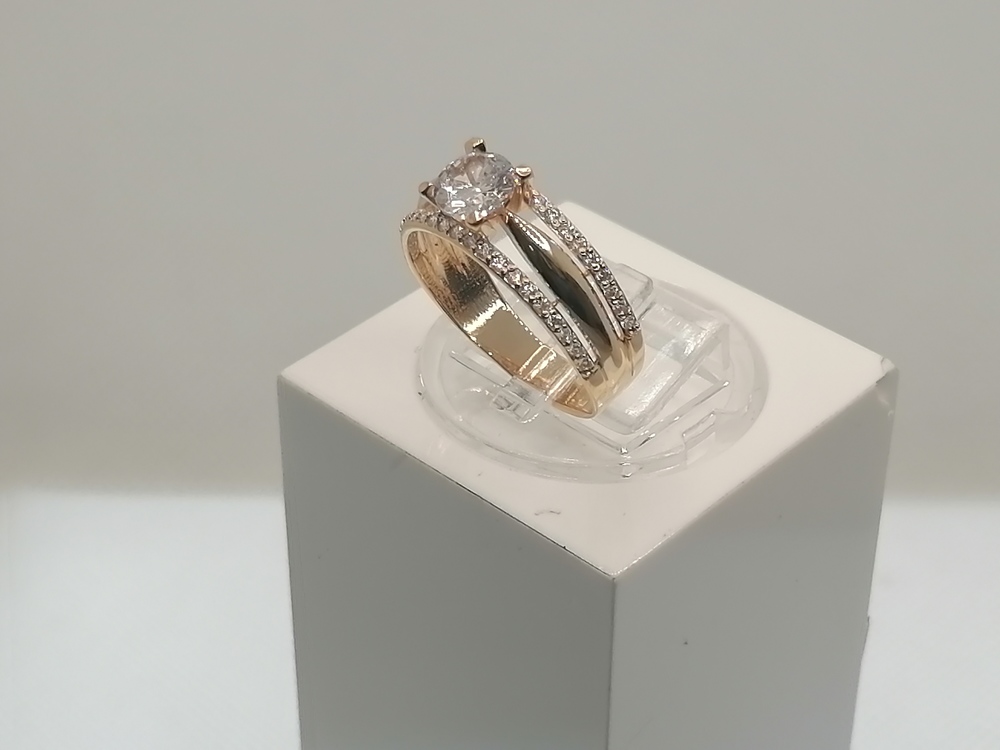 КОЛКМИ585 КОЛЬЦО С КАМНЯМИ (Au 585)