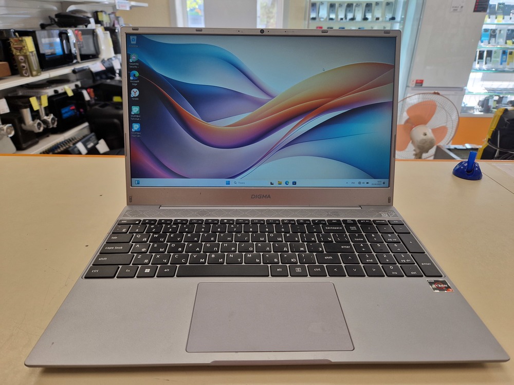 Ноутбук DIGMA; Ryzen 3 3200U, Radeon Vega 3, 16 Гб, 512 GB, Нет