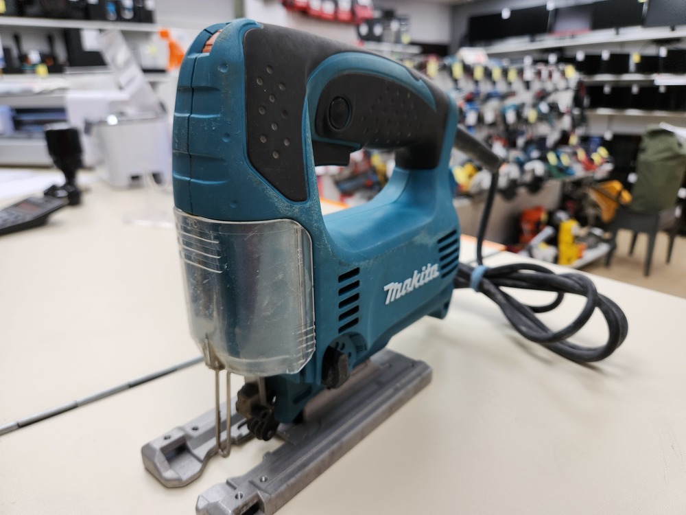 Лобзик Makita 4329