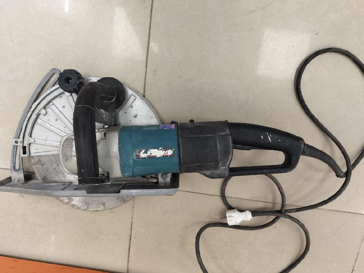 Штроборез Makita 4112HS 305mm 2400W;