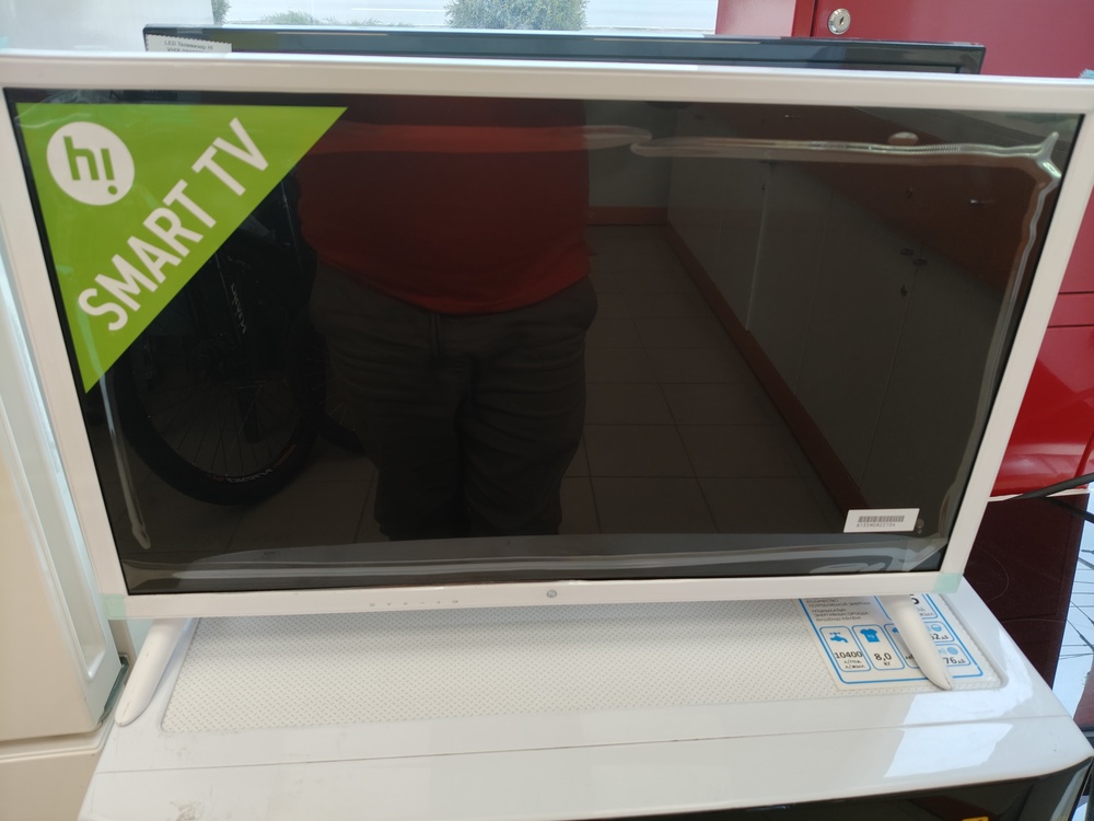LED Телевизор HI VHIX-24H152MSY