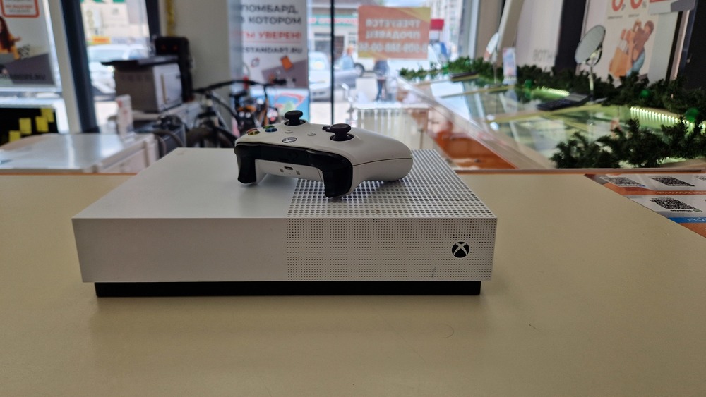 Игровая приставка Xbox One S Digital Edition 1TB