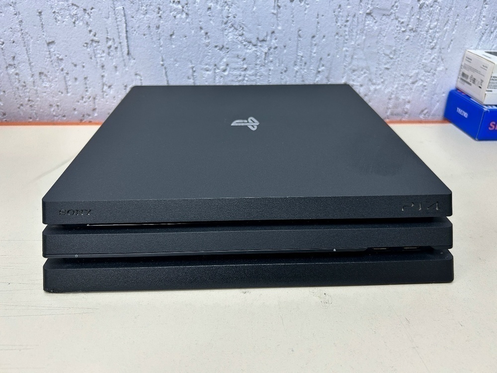 Игровая приставка PlayStation 4 Pro 1Tb