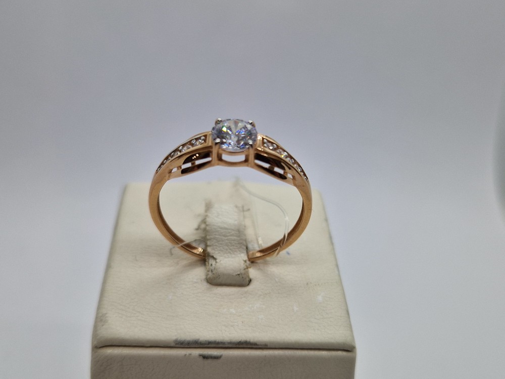 КОЛЬЦО С КАМНЯМИ (Au 585)