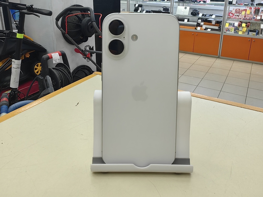 Смартфон Apple Iphone 16 256Gb