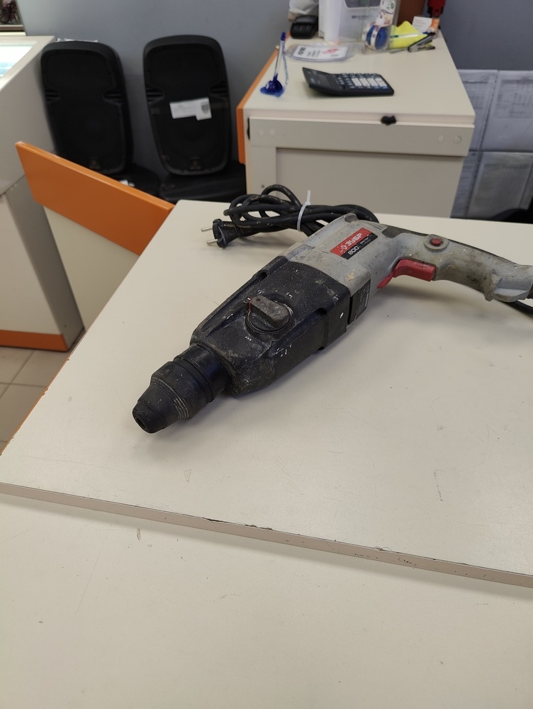 Перфоратор Зубр П-26-800