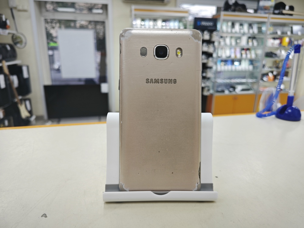 Смартфон Samsung Galaxy J5 2016 2/16