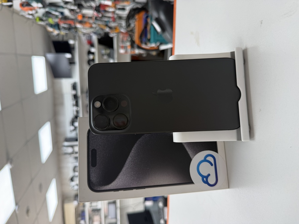 Смартфон Apple iPhone 15 Pro Max 256Gb