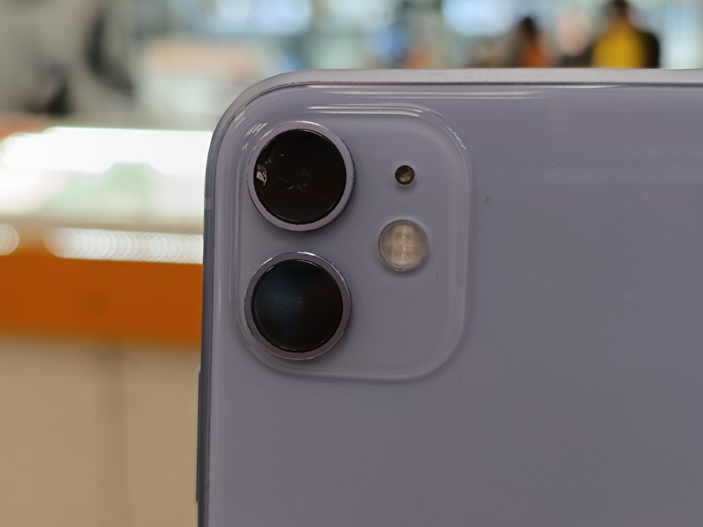 Смартфон Apple iPhone 11 64Gb