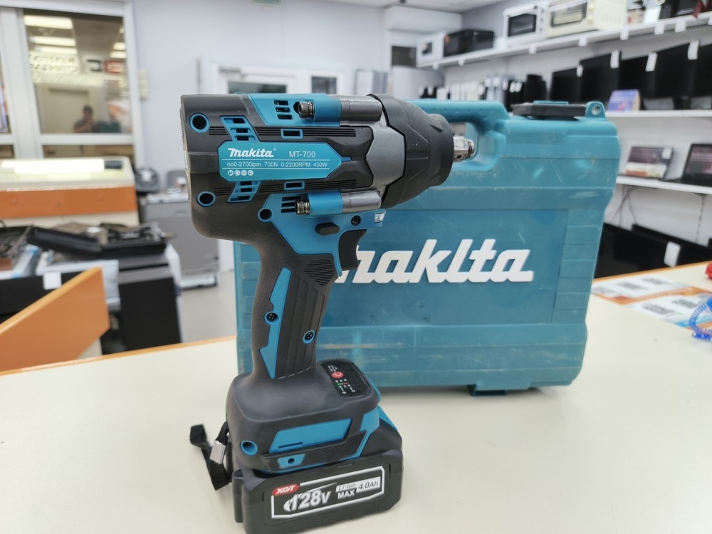 Гайковерт Makita MT-700