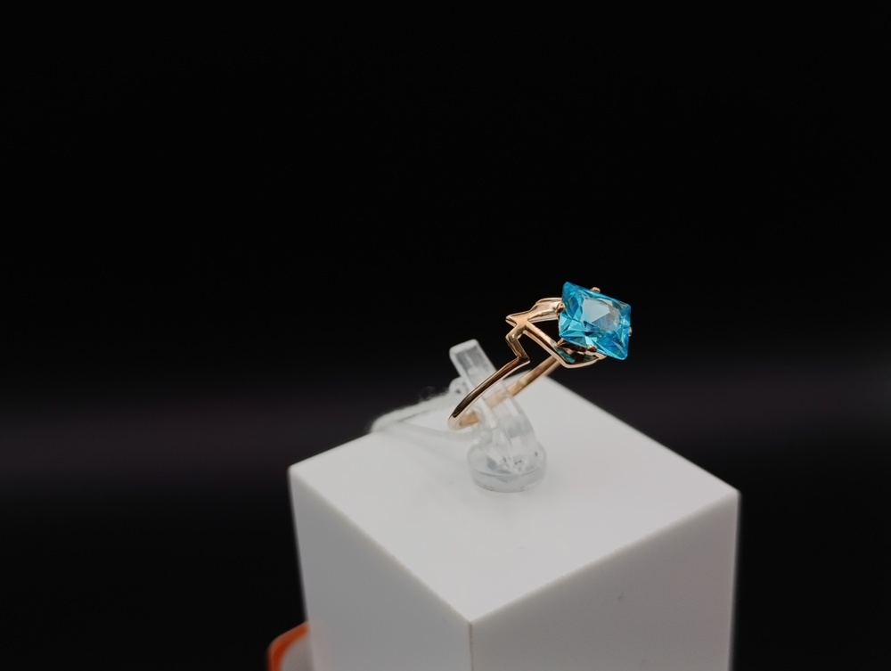 КОЛКМ585 КОЛЬЦО С КАМНЕМ (Au 585)