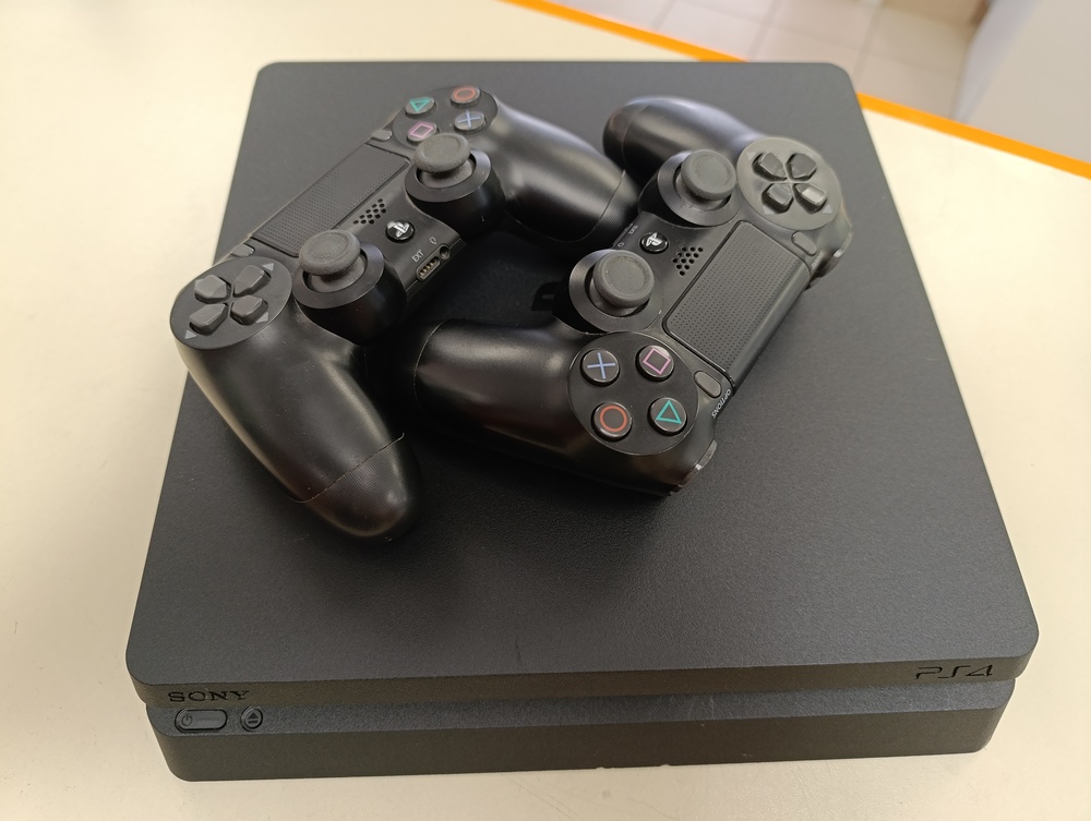 Игровая приставка PlayStation 4 Slim 500GB