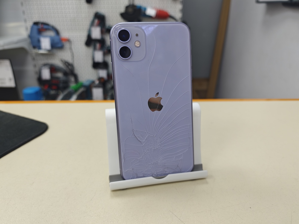 Смартфон Apple iPhone 11 128Gb