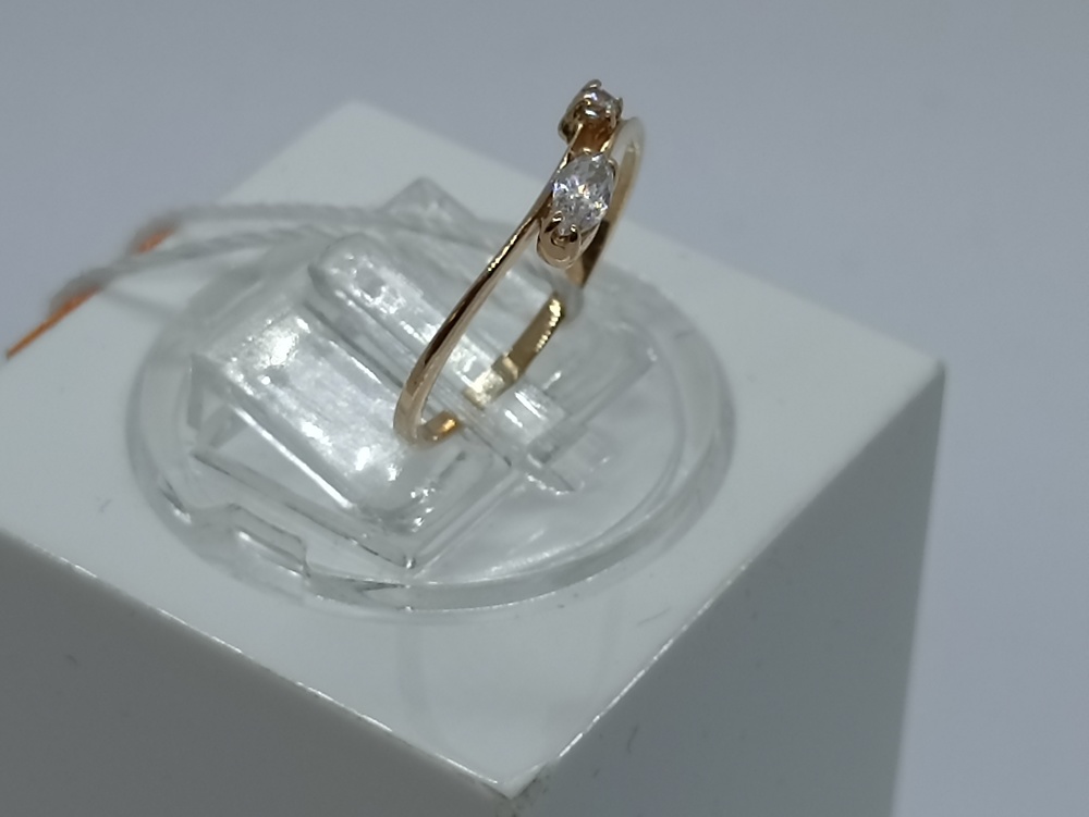 КОЛЬЦО С КАМНЯМИ (Au 585)