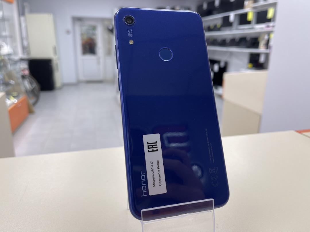 Смартфон Honor 8A 3/64