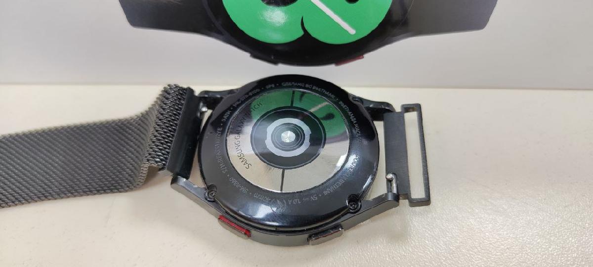 Смарт-часы Samsung Galaxy Watch 4