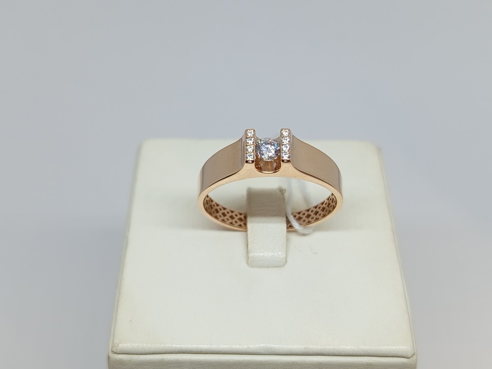 КОЛЬЦО С КАМНЯМИ (Au 585)