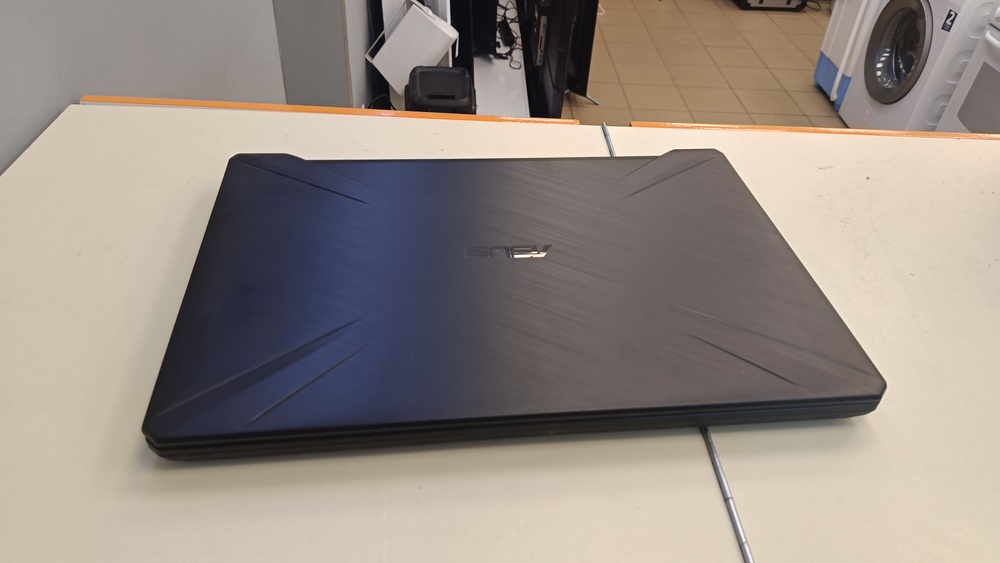 Ноутбук ASUS; Ryzen 7 3750H, GeForce GTX 1650, 8 Гб, 500 Гб, Нет