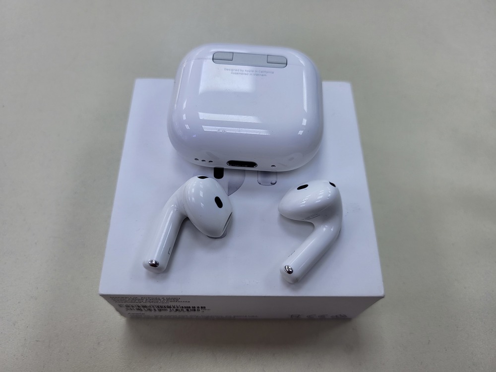 Наушники беспроводные Apple AirPods 4 с ANC