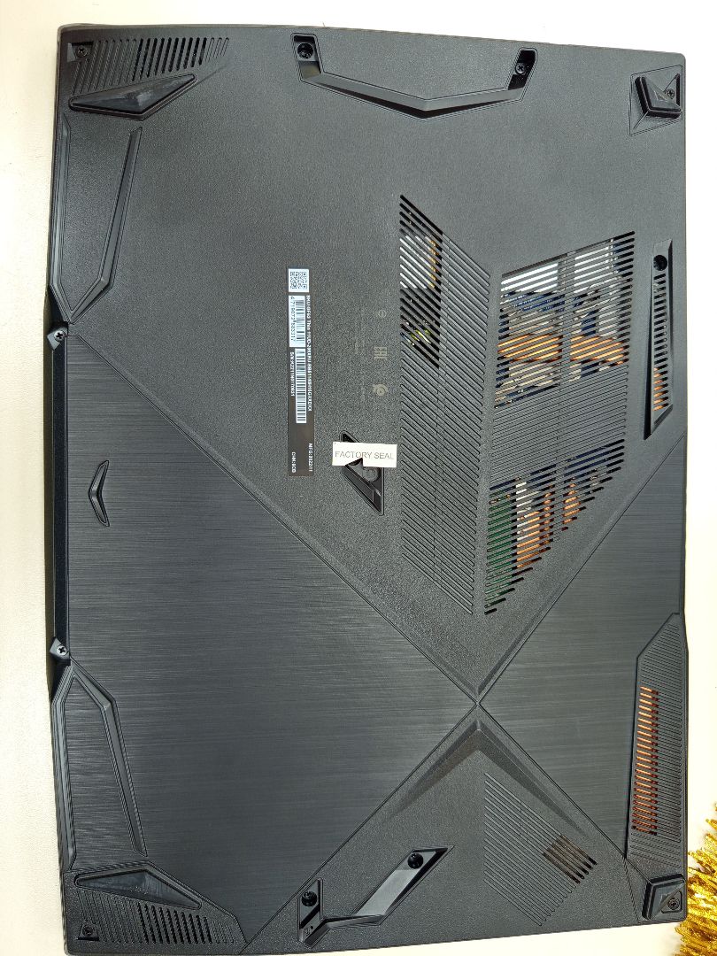 Ноутбук MSI;  Core I5-11400H, GeForce RTX 3050 Ti, 16 Гб, 512 GB, Нет