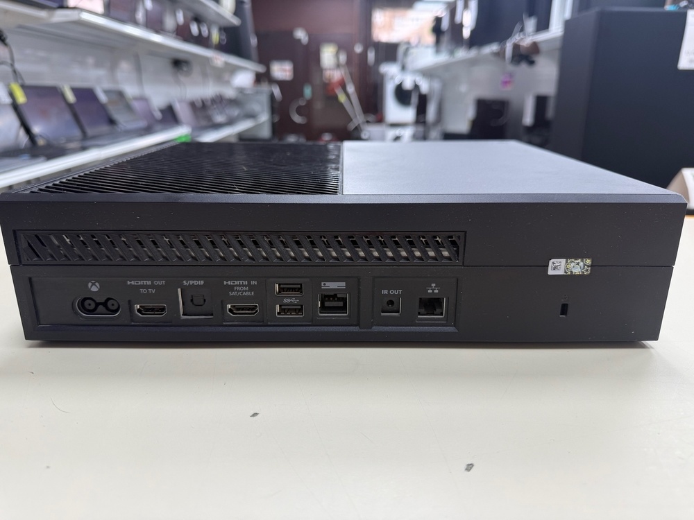 Игровая приставка Xbox One 1 Tb